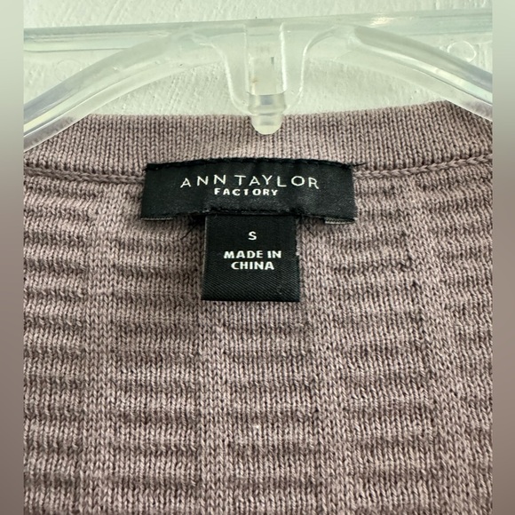 Ann Taylor factory Cardigan S - Picture 2 of 3
